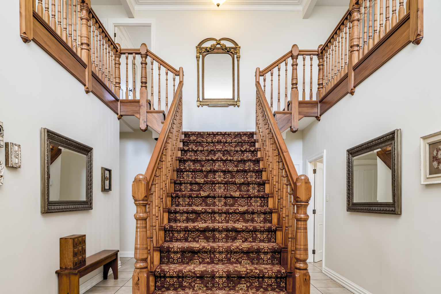 big-wooden-staircase-with-vintage-carpet-inside-apartment-with-white-walls.jpg big-wooden-staircase-with-vintage-carpet-inside-apartment-with-white-walls.jpg
