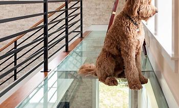 Стеклянный пол на площадке в частном доме в Омске. Готовые проекты ПерилаГлавСнаб