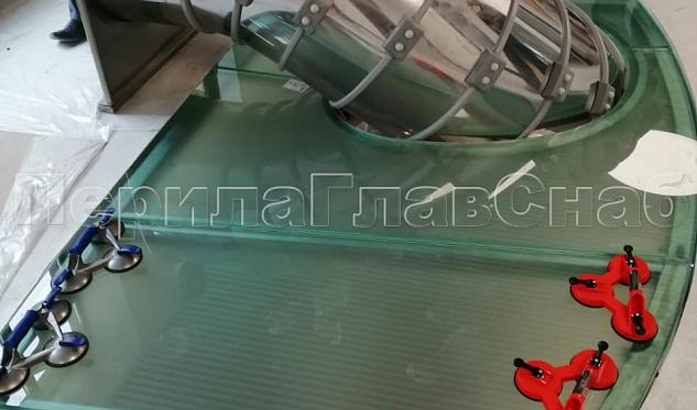 Стеклянный пол в Омске. Готовые проекты ПерилаГлавСнаб