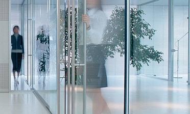 Перегородки в офис с прозрачным стеклом премиум купить в Омске