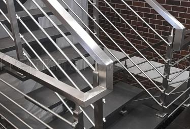 Перила для лестниц купить в Омске